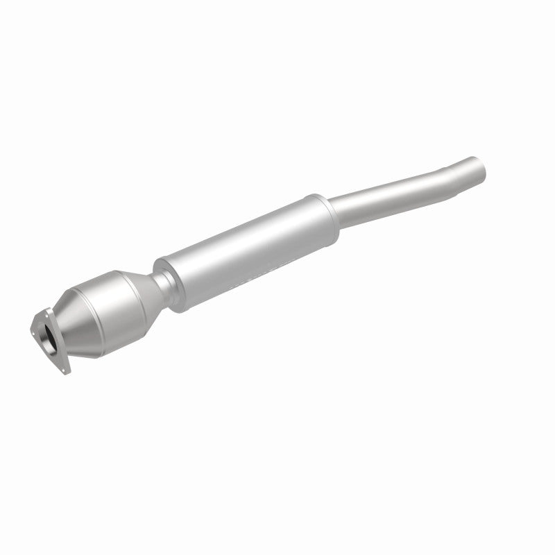MagnaFlow Direct Fit Catalytic Converter 04/06 VW Phaeton 4.2L Rear Driver Side