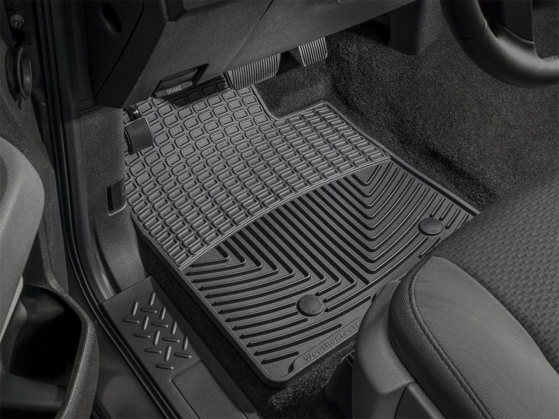 WeatherTech 05+ Volkswagen GLI Sedan Front Rubber Mats - Black