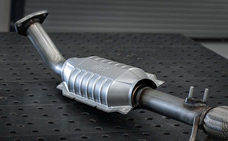 MagnaFlow 03-04 Volvo XC90 2.5L Direct Fit Converter