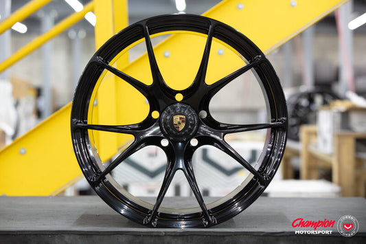 Vossen X Champion RS74 21X9 / ET32 / Gloss Black Wheel / Centerlock / 911 Turbo 992 - Front