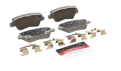 Brembo OE 2017 Hyundai Elantra/18-22 Ioniq/18-19 Sonata/16-17 Veloster Ceramic Brake Pad - Rear