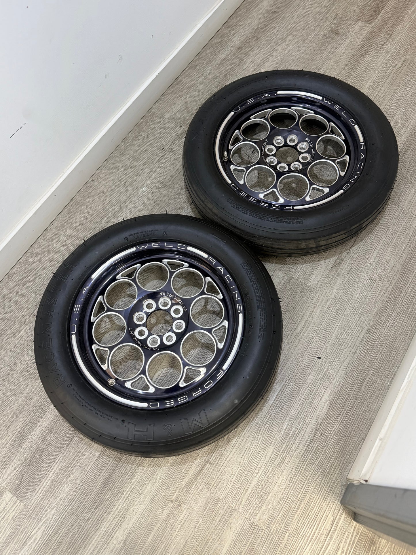 Tsm Used Parts Collection - Weld 1pc Skinnies W/Almost New M&H 24x3.6x15 Tires