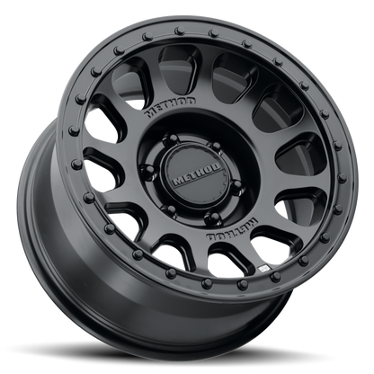 Method MR709 HD Bead Grip 17x 8.5in / ET0 / 6x135 BP / 87mm Bore - Black Wheel