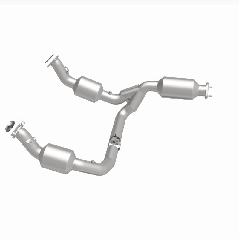 MagnaFlow 2021 Chevrolet Express 2500 4.3L Underbody Direct-Fit Catalytic Converter