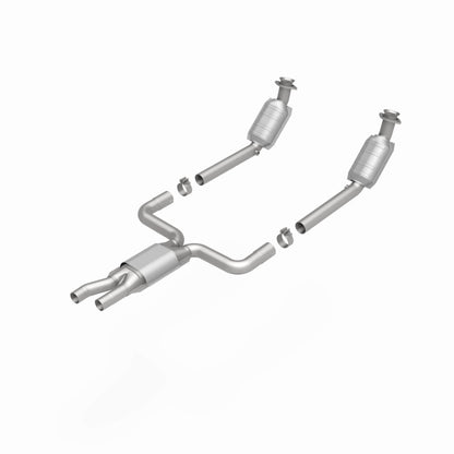 MagnaFlow Direct fit Catalytic Converter, Lincoln 03-06 8 3.9L; Y Pope Assy