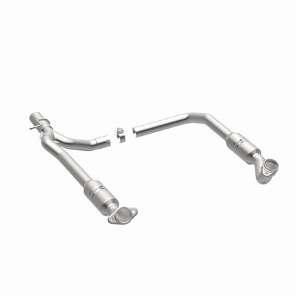 Magnaflow Conv DF 2009-2012 E-150 5.4 L Underbody